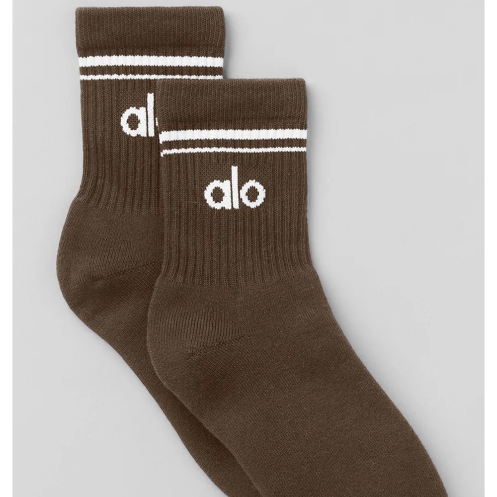ALO Yoga Dark Espresso Unisex Half crew Socks SIZE M